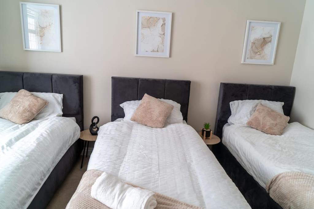 Spacious 15 Guest Home With 9 Beds In Shirley Solihull Exteriér fotografie