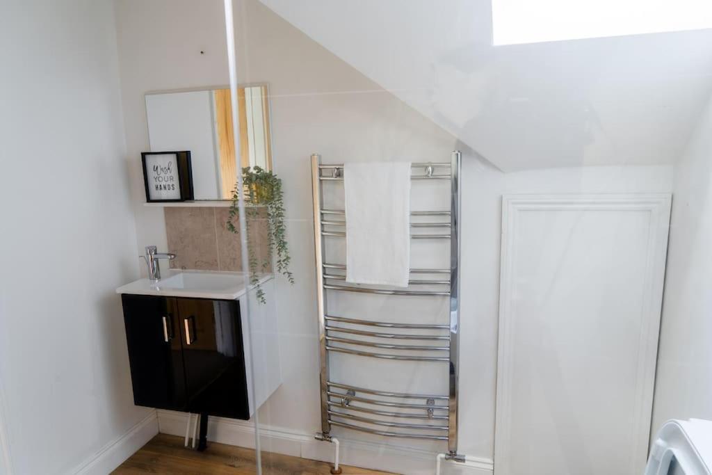 Spacious 15 Guest Home With 9 Beds In Shirley Solihull Exteriér fotografie