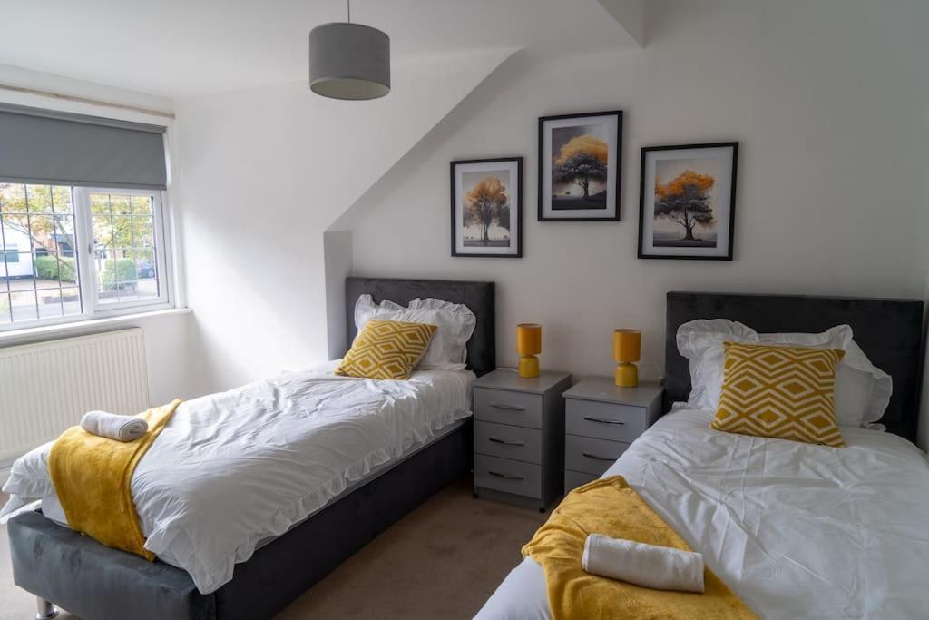 Spacious 15 Guest Home With 9 Beds In Shirley Solihull Exteriér fotografie