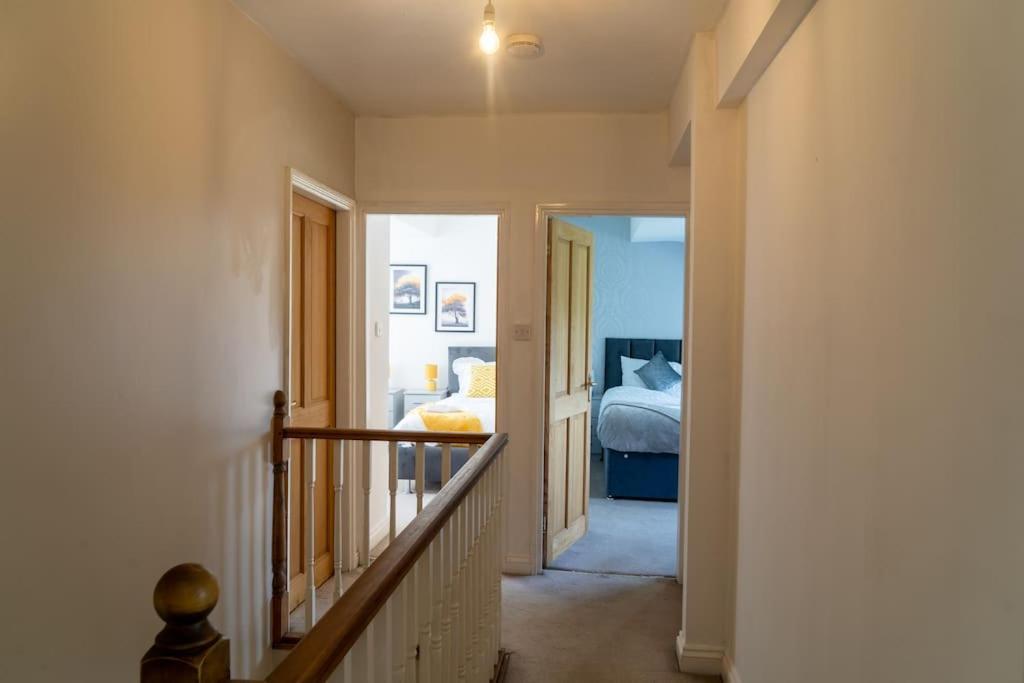 Spacious 15 Guest Home With 9 Beds In Shirley Solihull Exteriér fotografie