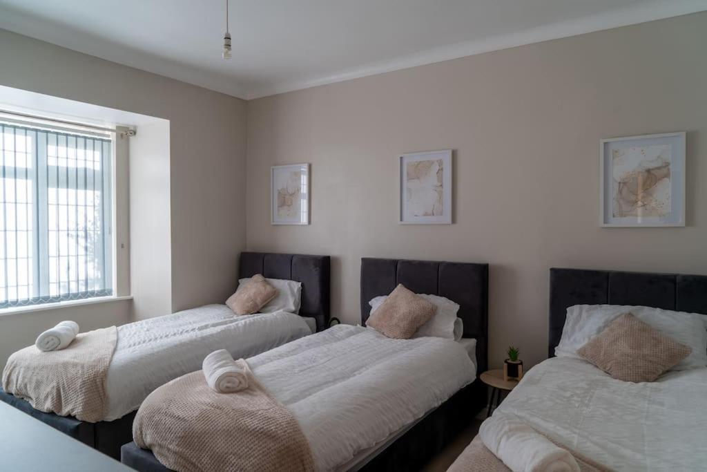 Spacious 15 Guest Home With 9 Beds In Shirley Solihull Exteriér fotografie