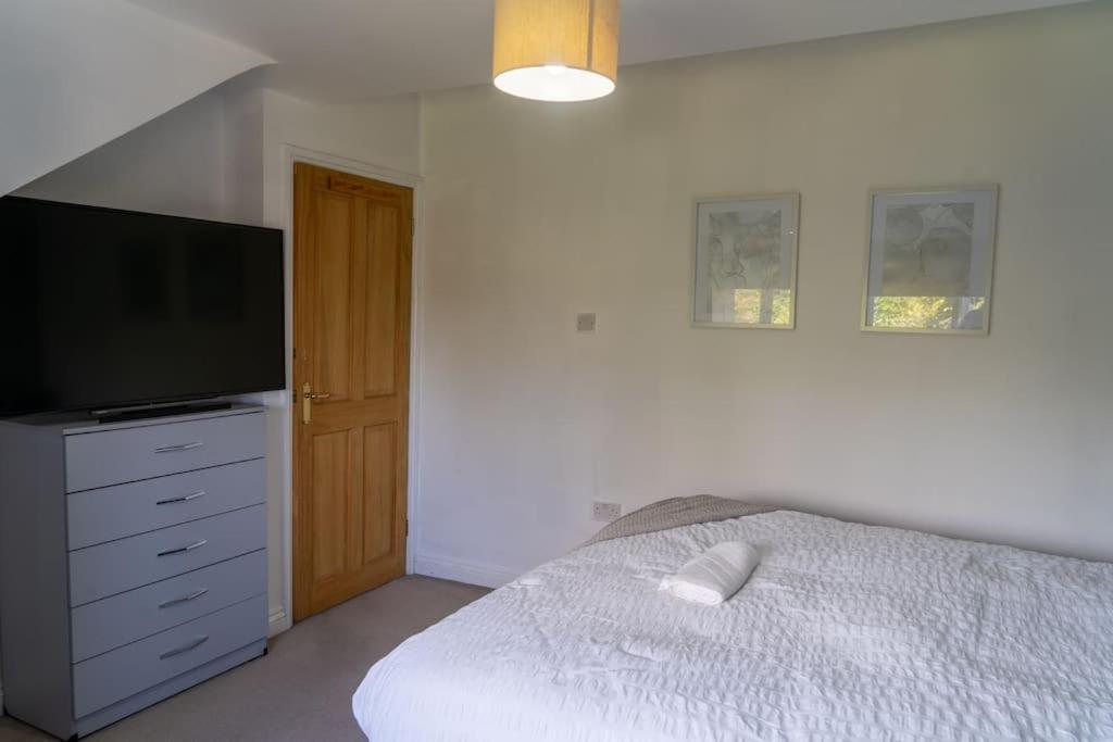 Spacious 15 Guest Home With 9 Beds In Shirley Solihull Exteriér fotografie