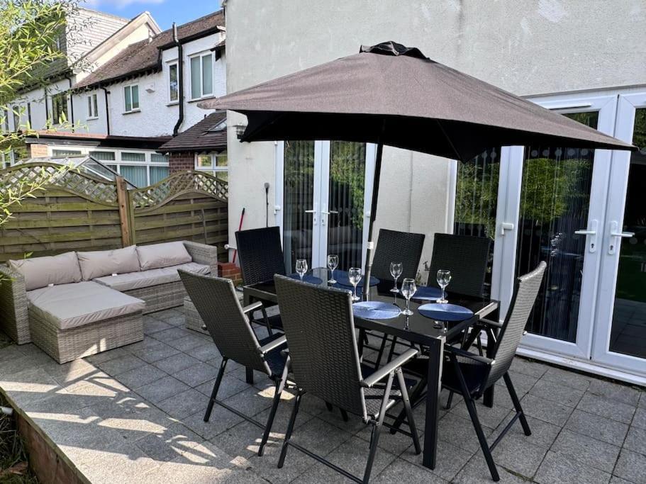 Spacious 15 Guest Home With 9 Beds In Shirley Solihull Exteriér fotografie