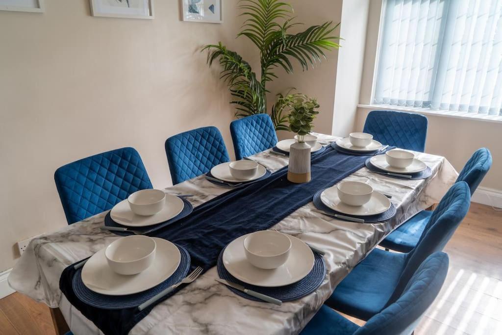 Spacious 15 Guest Home With 9 Beds In Shirley Solihull Exteriér fotografie